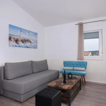 Penthouse Kvesic Appartement *