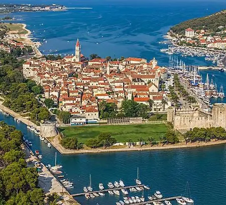 Penthouse Kvesic Appartement Trogir